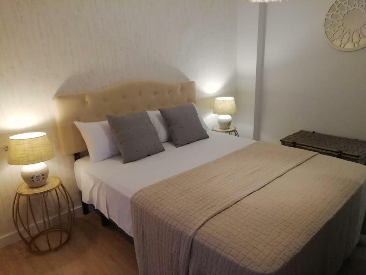 Lobos Apartment Granada